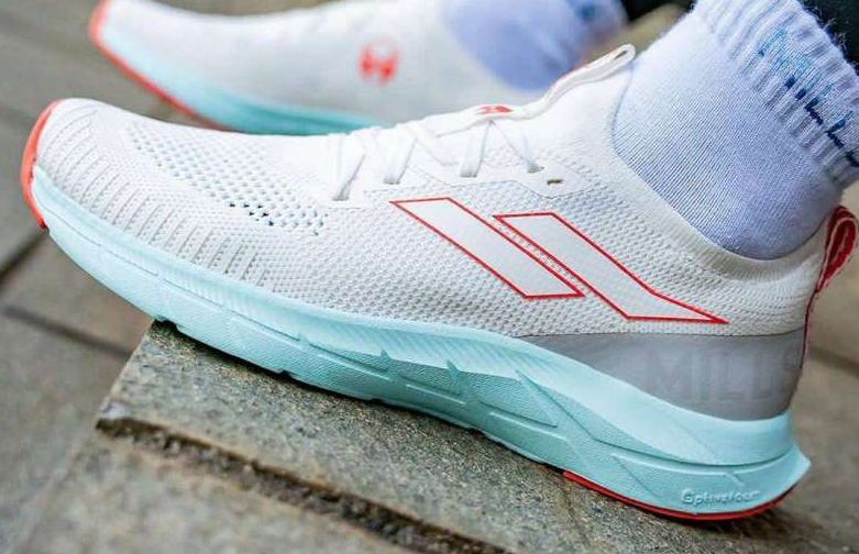 rekomendasi sepatu lari mills